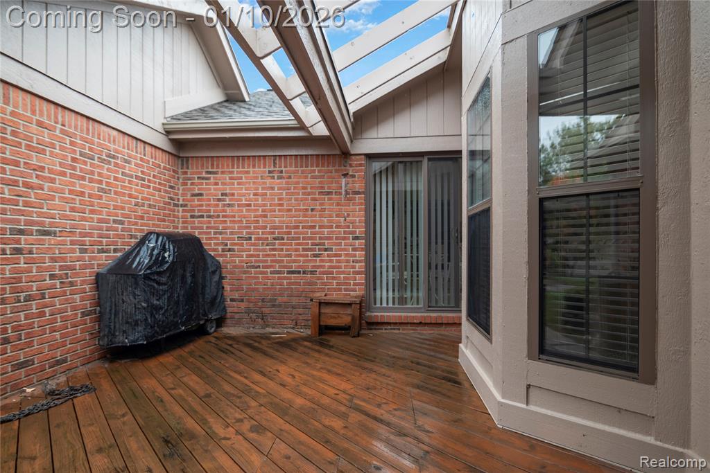 7252 Huntcliff, West Bloomfield, MI — Photo 32