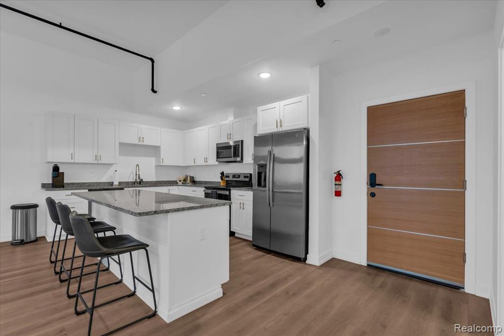 166 OAK Street, Wyandotte, MI, 48192