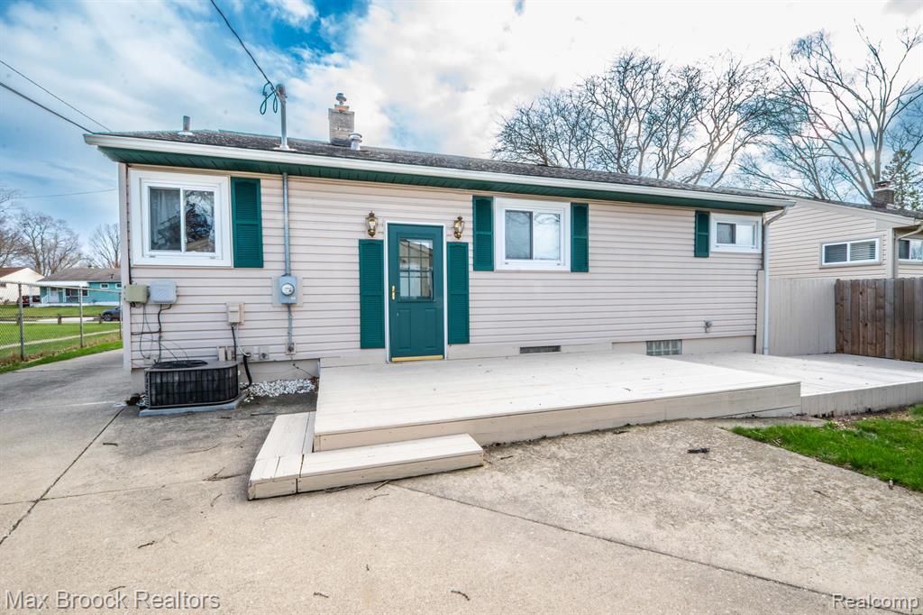 1125 SHIRLEY Drive, Ypsilanti, MI 48198 — Photo 27