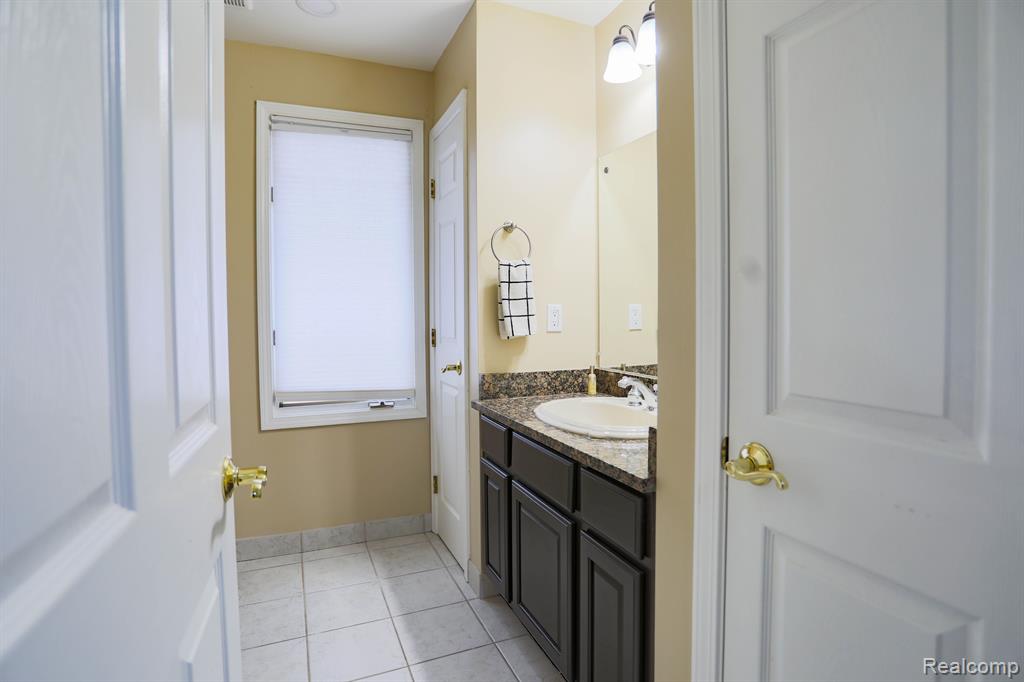 7058 OLDE FARM Trail, Almont, MI 48003 — Photo 33