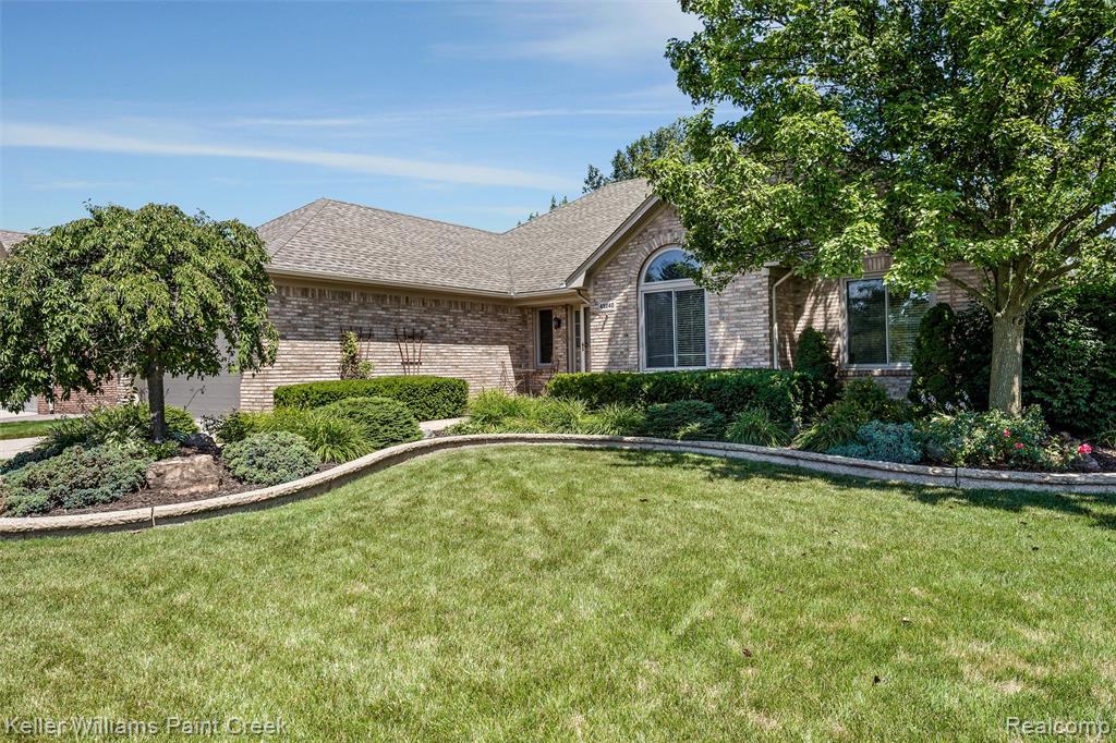 49240 Shenandoah Drive, Macomb, MI 48044 — Photo 2