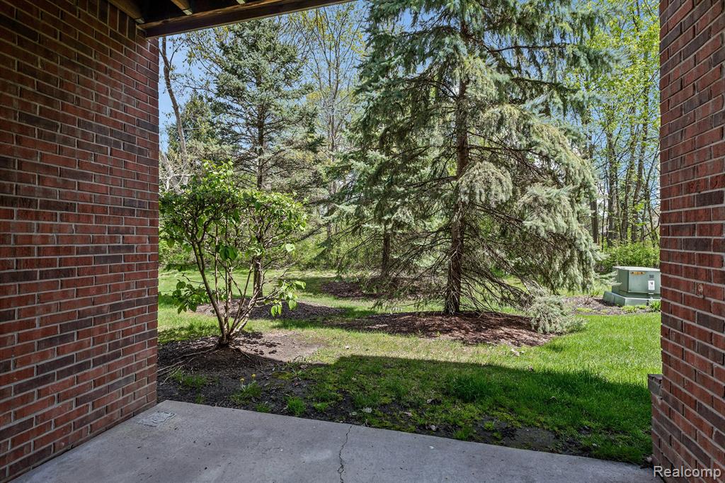 44264 PRINCETON Drive, Clinton Twp, MI 48038 — Photo 20