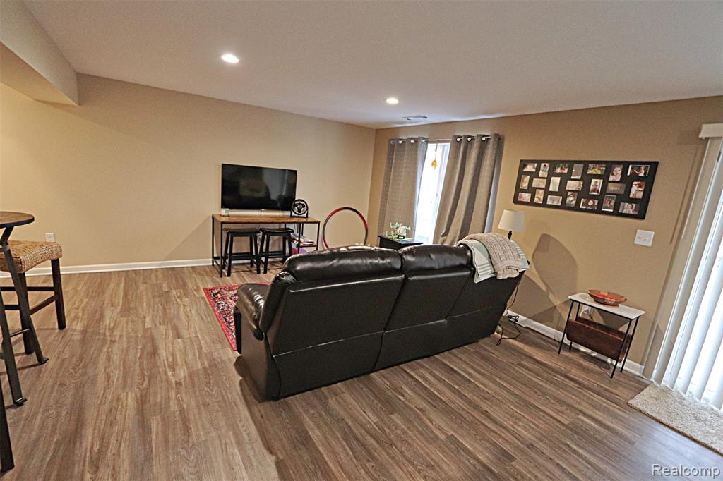 10139 Ridge Run Street, 9, Howell, MI 48855 — Photo 33