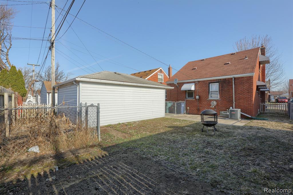 539 FARNHAM Avenue, Lincoln Park, MI 48146 — Photo 27