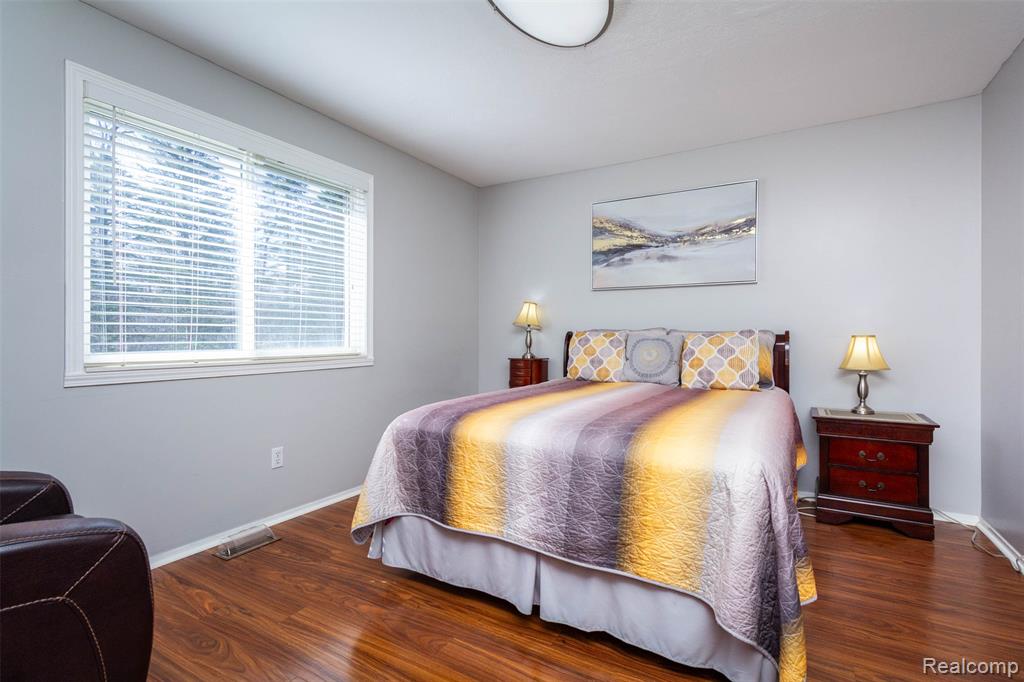 448 Ravencrest Lane, 50, Westland, MI — Photo 18