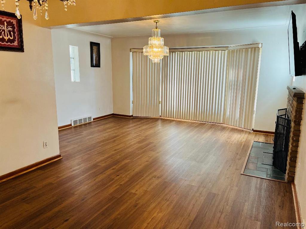 7653 Pinehurst Street, Dearborn, MI 48126 — Photo 8