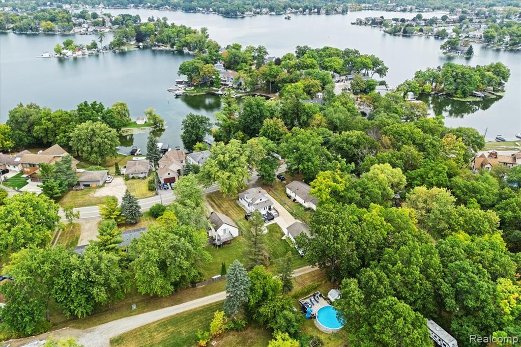 593 Heights Road, Lake Orion, MI 48362 — Photo 3