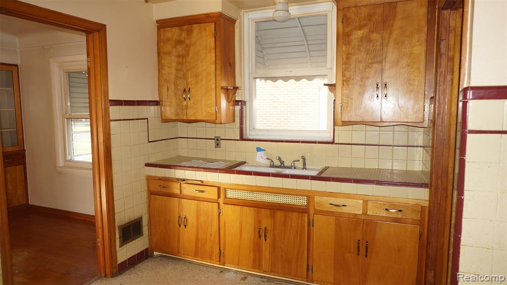 18444 Albion Street, Detroit, MI 48234 — Photo 3