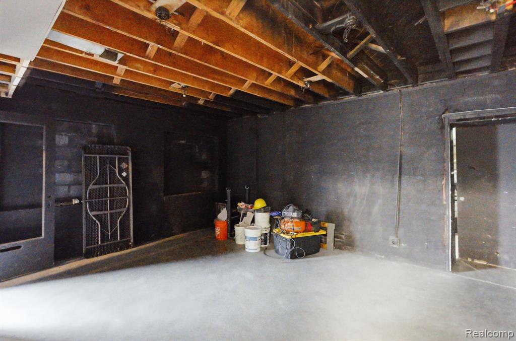 16666 James Couzens, Detroit, MI 48221 — Photo 17