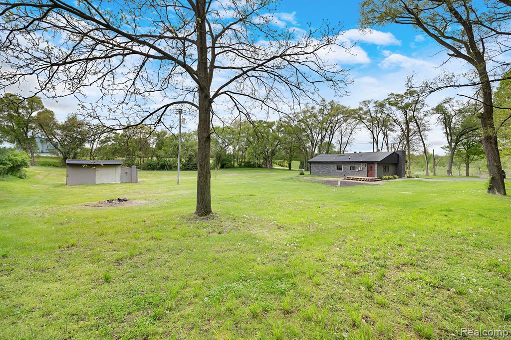 8760 HYNE Road, Brighton, MI 48114 — Photo 18