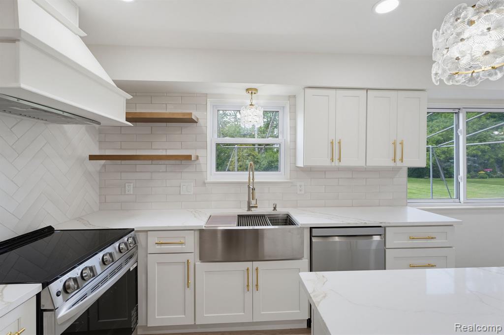 6780 Lee Crest Drive, West Bloomfield, MI — Photo 15