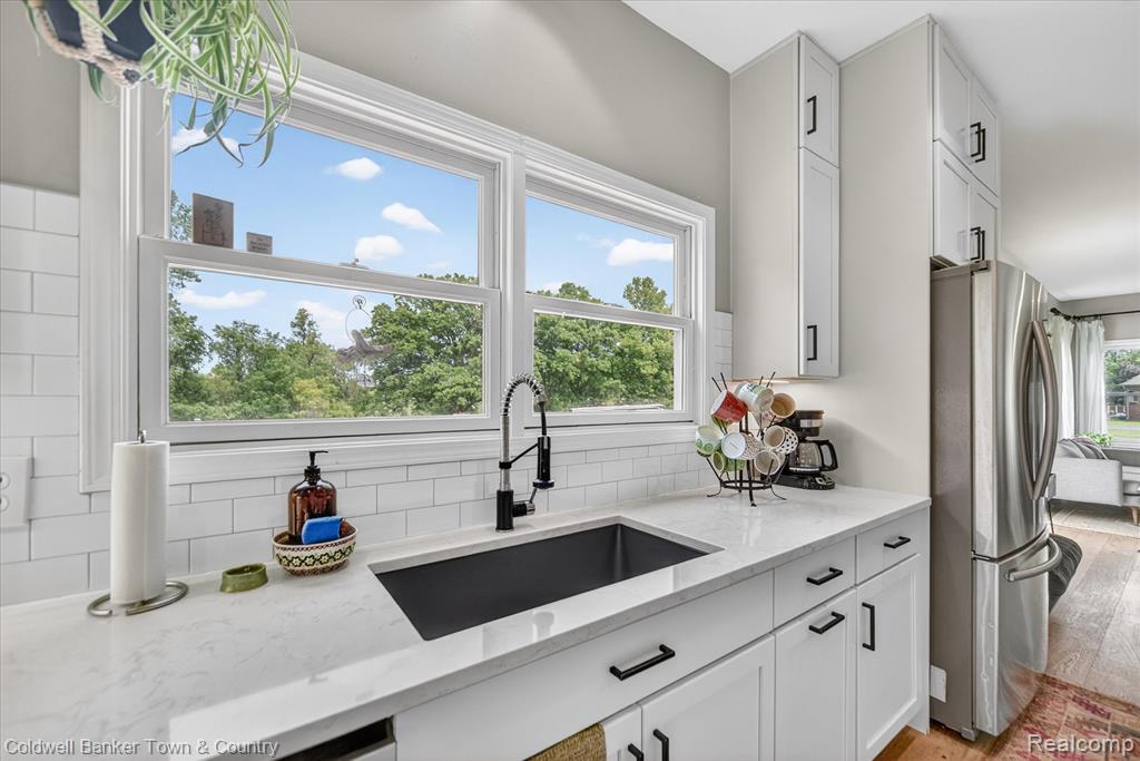 918 Gray Fox Court, Howell, MI 48843 — Photo 13