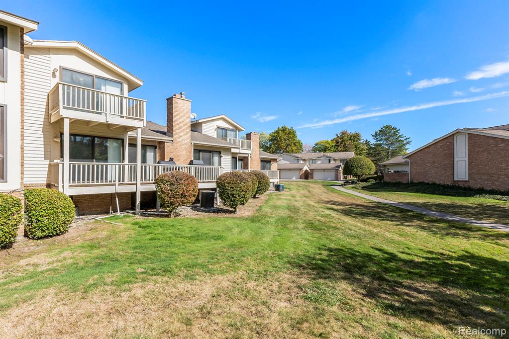 7006 Bridge Way, West Bloomfield, MI — Photo 37
