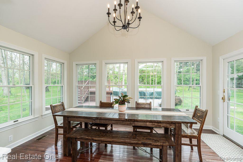 9079 TWIN OAKS, Flushing, MI 48433 — Photo 3