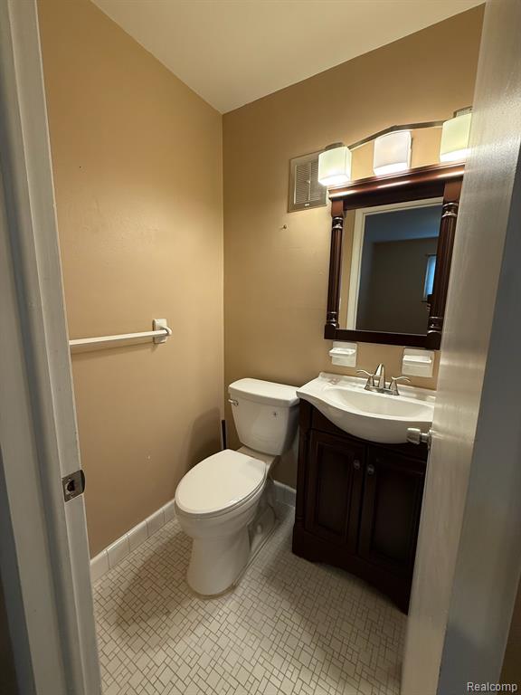 982 N Adams Road, Birmingham, MI 48009 — Photo 22