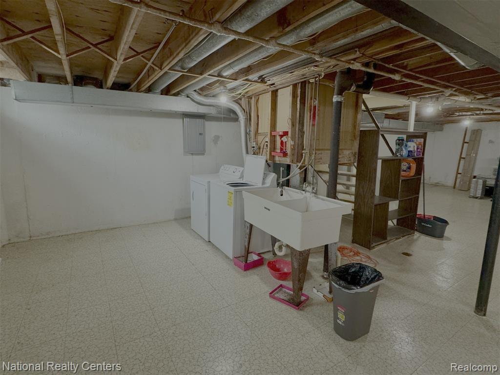 40684 Village Wood Road, Novi, MI — Photo 20