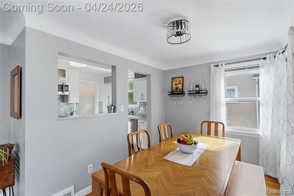 8570 Troy Street, Oak Park, MI 48237 — Photo 6