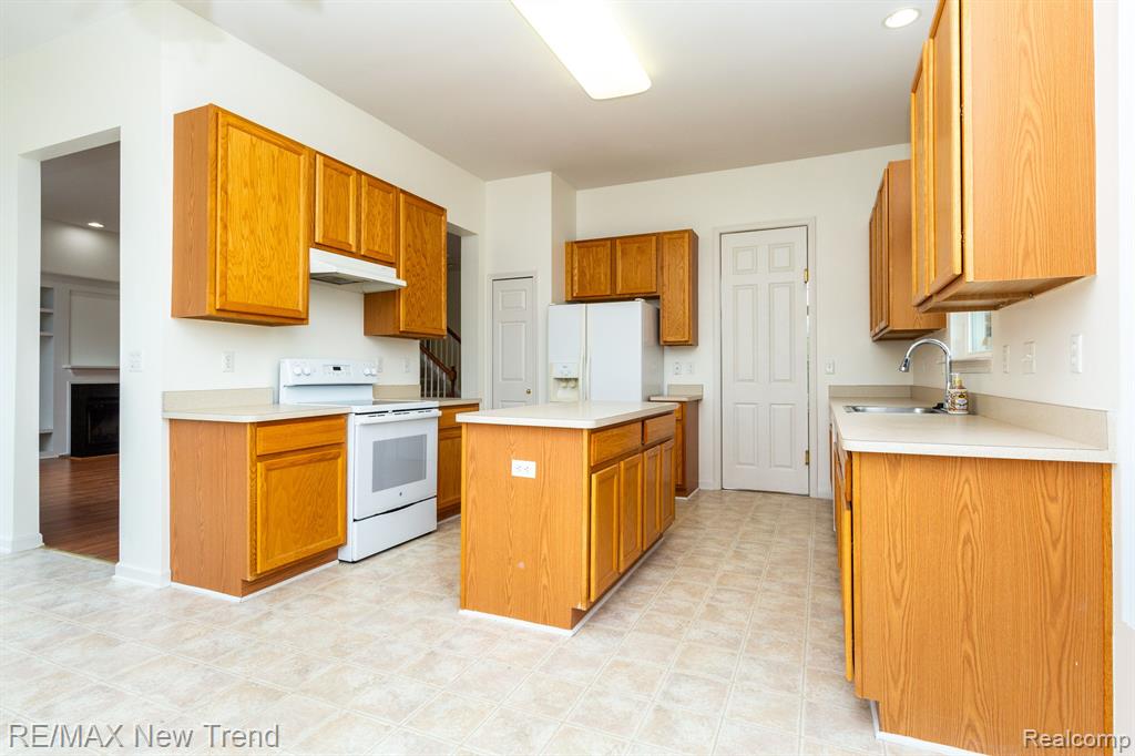 1179 N BAY Drive, Ann Arbor, MI 48103 — Photo 12