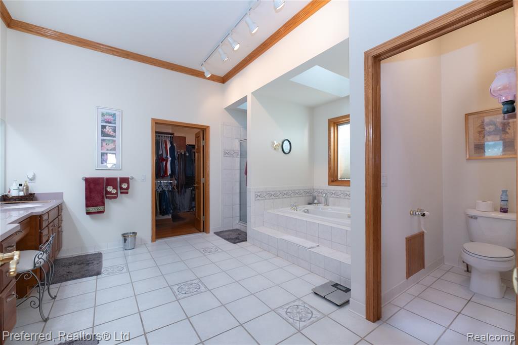 9769 Fawnwood Drive, Carleton, MI 48117 — Photo 17