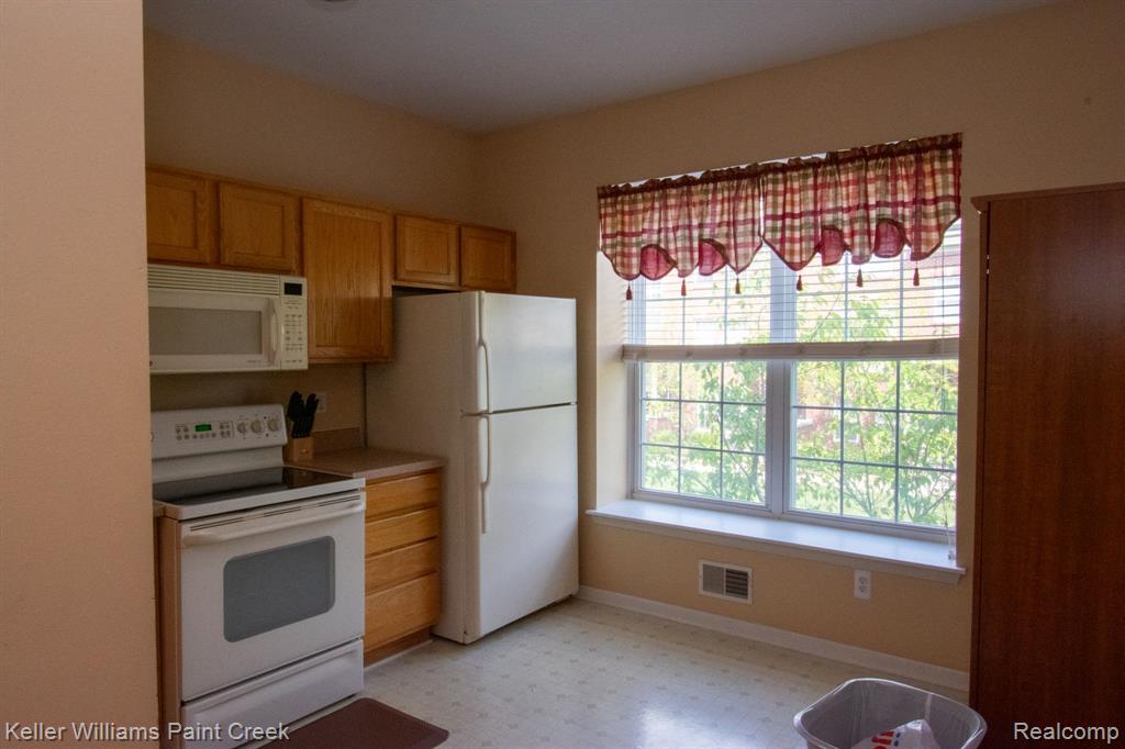 25467 SAINT JAMES, Southfield, MI 48075 — Photo 13