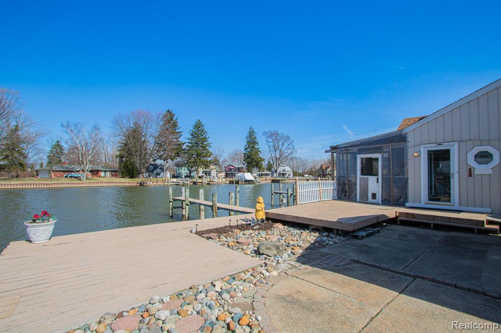 39964 SHORELINE Drive, Harrison Township, MI — Photo 24