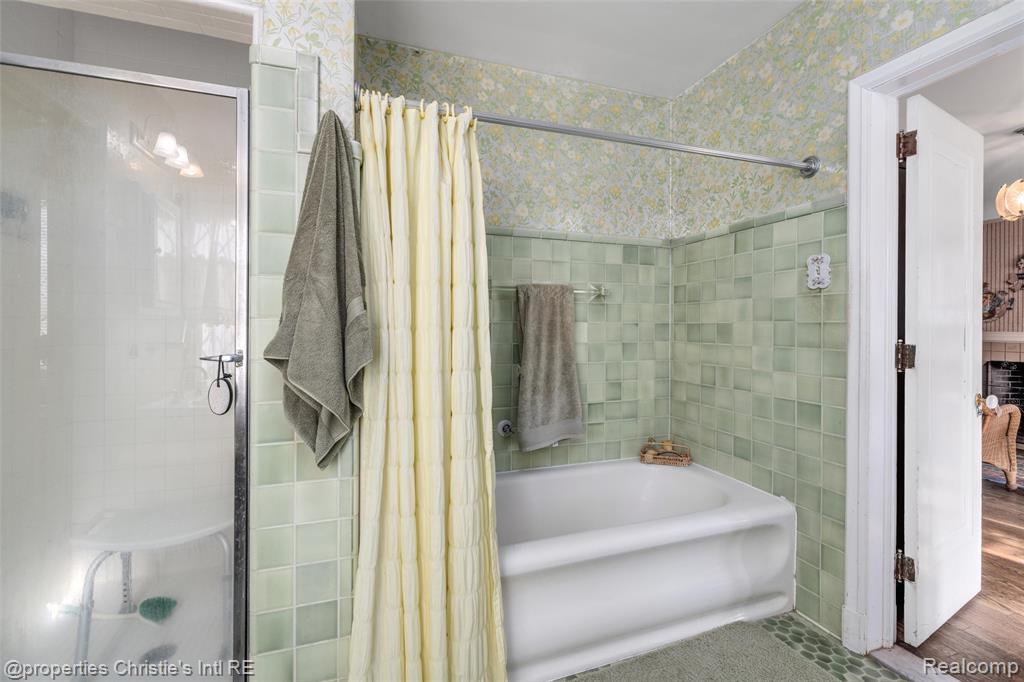 1686 Balmoral Drive, Detroit, MI 48203 — Photo 33