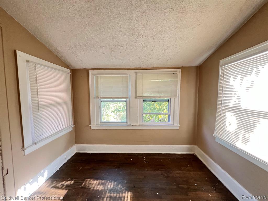 2713 Carter Street, Detroit, MI 48206 — Photo 18