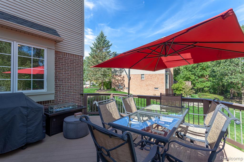 568 Berridge Circle, Lake Orion, MI — Photo 8