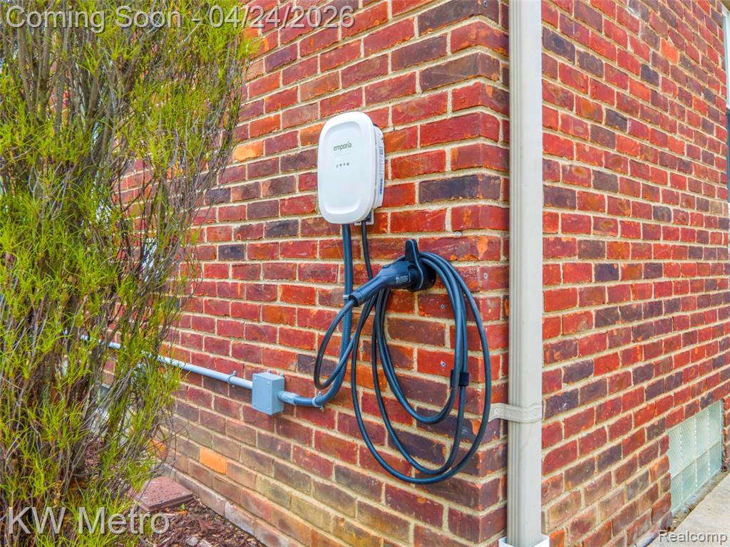 12721 Lincoln Drive, Huntington Woods, MI — Photo 37