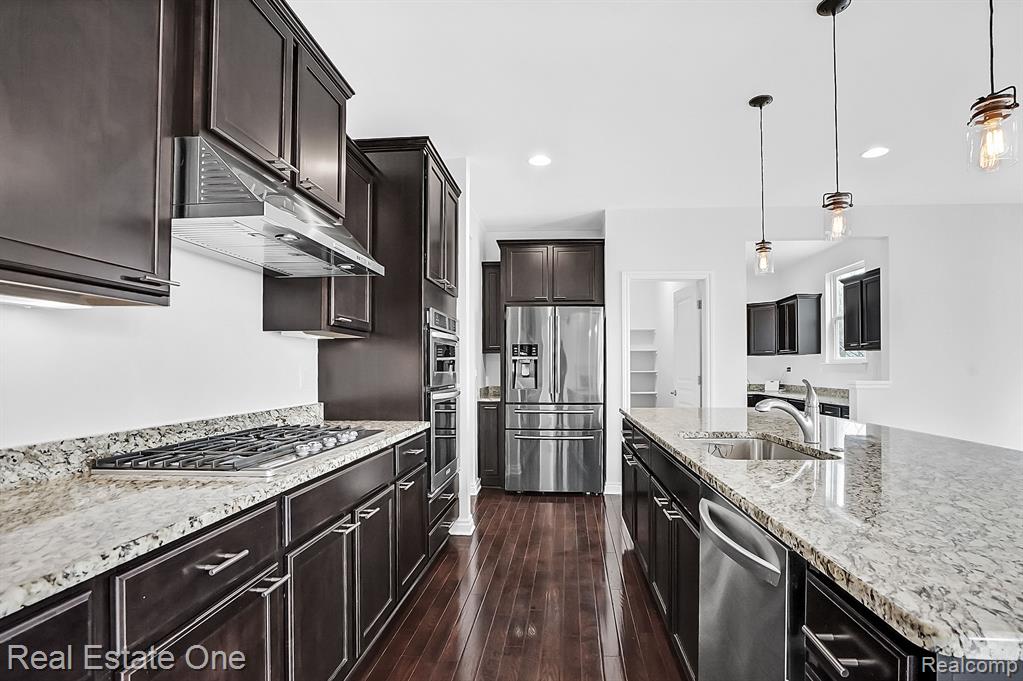4559 TANGLEWOOD Lane, Lake Orion, MI — Photo 10