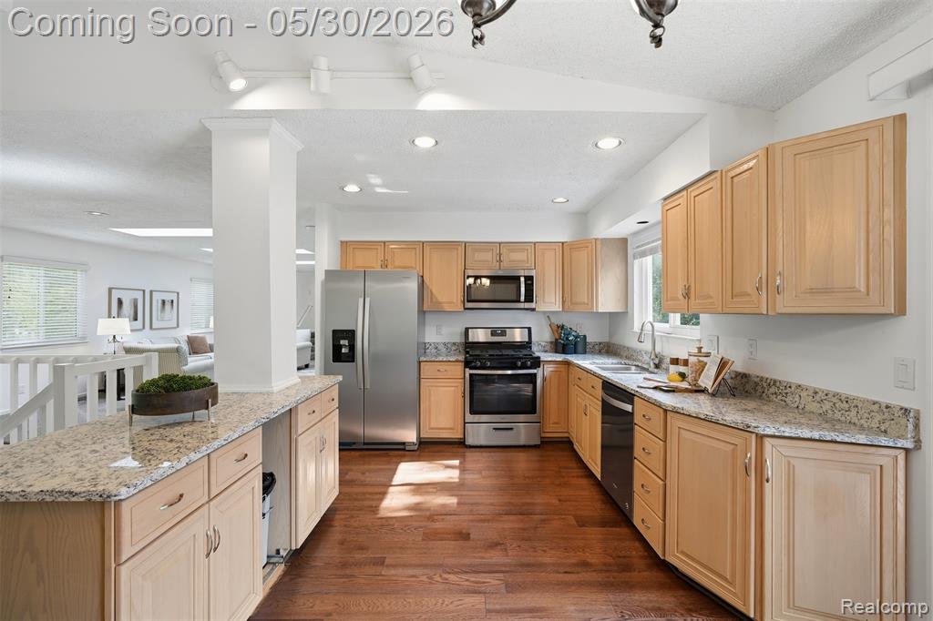 5620 Eastman Boulevard, West Bloomfield, MI 48323 — Photo 11