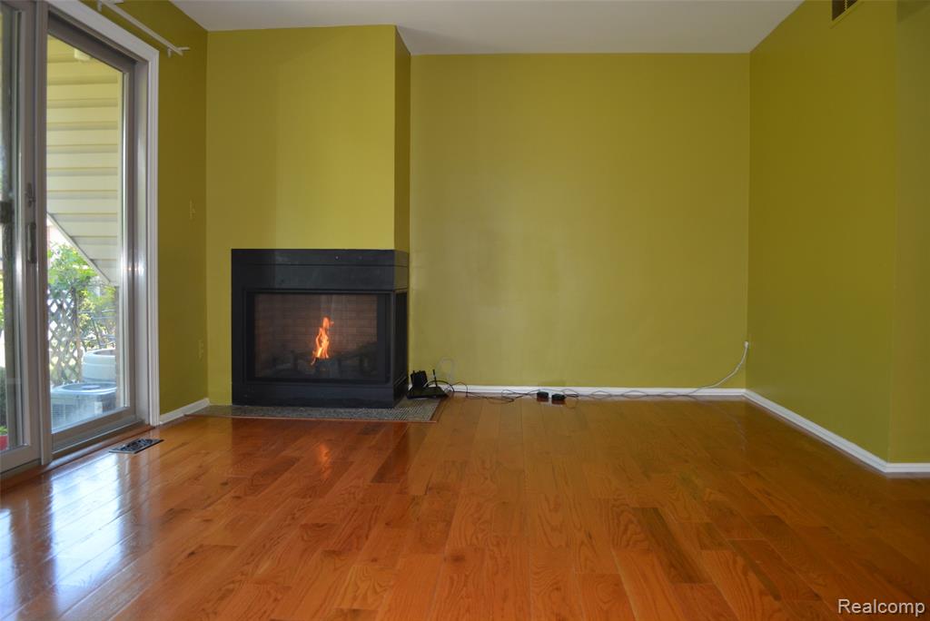 3883 OLD CREEK Road, 18, Troy, MI 48084 — Photo 18