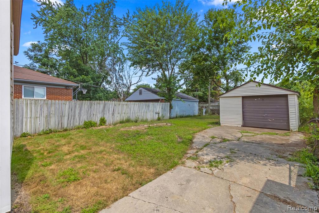 7260 Pierson Street, Detroit, MI 48228 — Photo 16