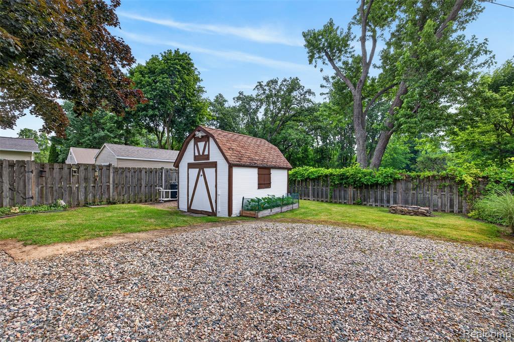 5977 Anglers Drive, Ortonville, MI 48462 — Photo 53
