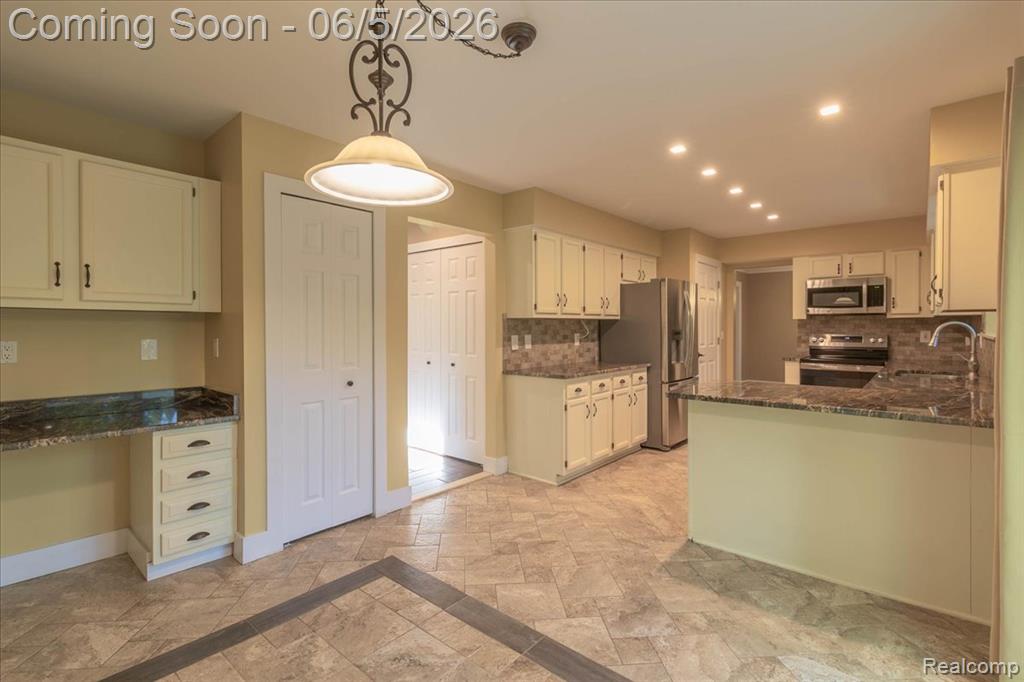 5736 Shannon Lane, Clarkston, MI 48348 — Photo 13