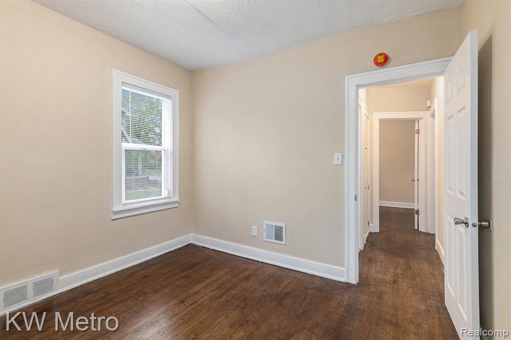 5025 Somerset Avenue, Detroit, MI 48224 — Photo 14