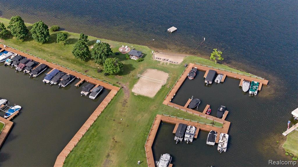1062 FOREST BAY Drive, Waterford, MI 48328 — Photo 12