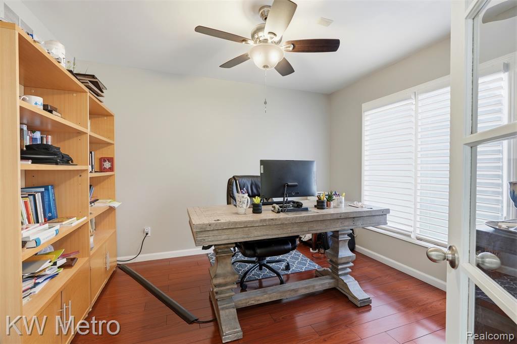 887 Grovecrest, Rochester Hills, MI 48307 — Photo 16