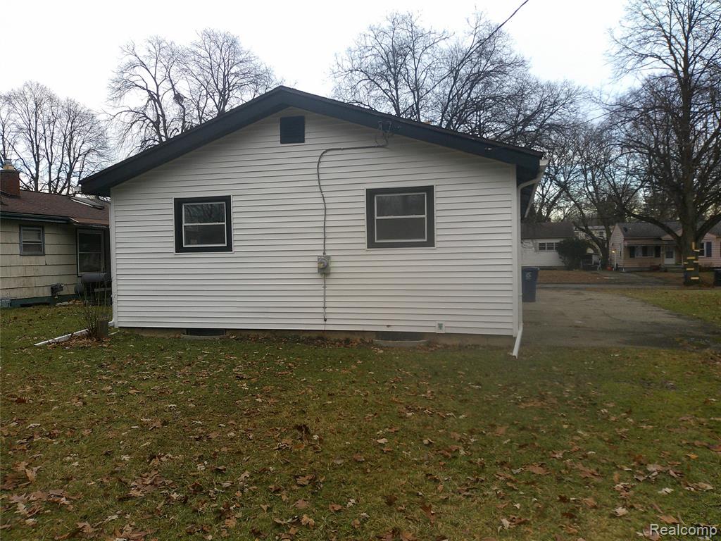 4502 Huckleberry Lane, Flint, MI 48507 — Photo 3