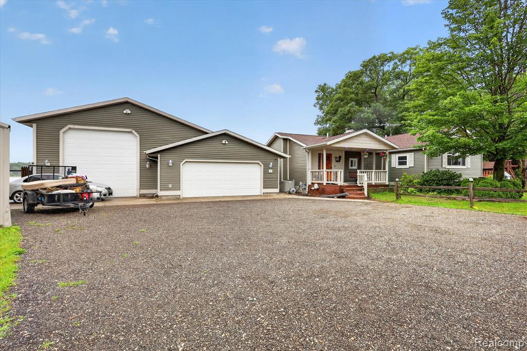 17 E White Lake Dr, Twin Lakes, MI 49457 Drive, Twin Lake, MI 49457 — Photo 2
