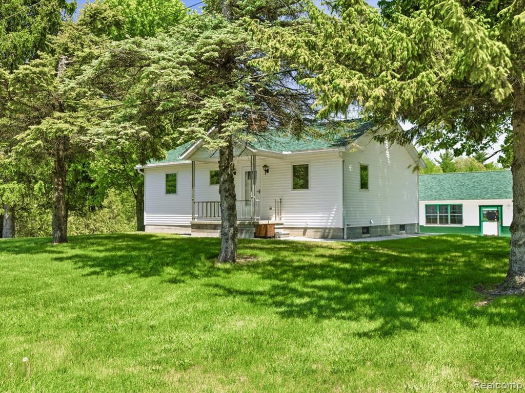 2482 Range Road, Port Huron, MI 48060