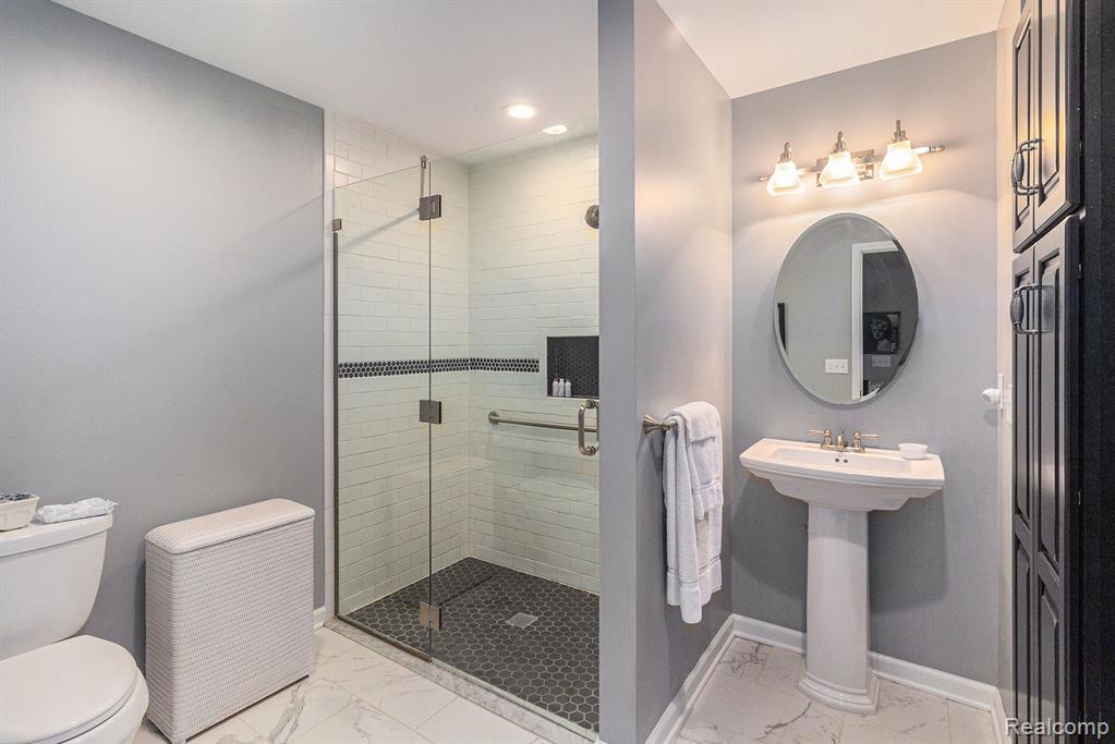 625 APPLEGATE Lane, Grand Blanc, MI 48439 — Photo 12