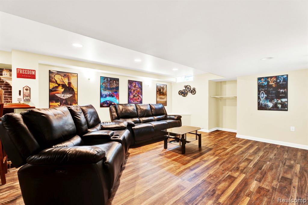 8155 Parkside Drive, Westland, MI — Photo 41