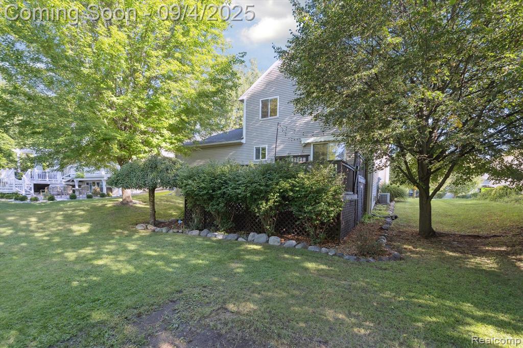 918 E Caroline Street, Fenton, MI 48430 — Photo 38