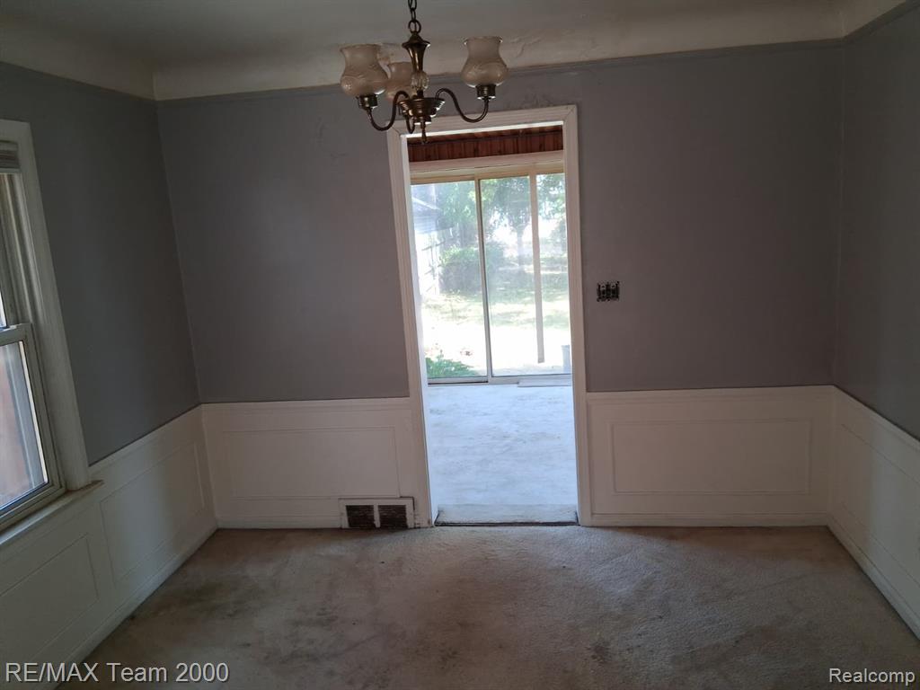 5228 Hillcrest Street, Detroit, MI 48236 — Photo 22