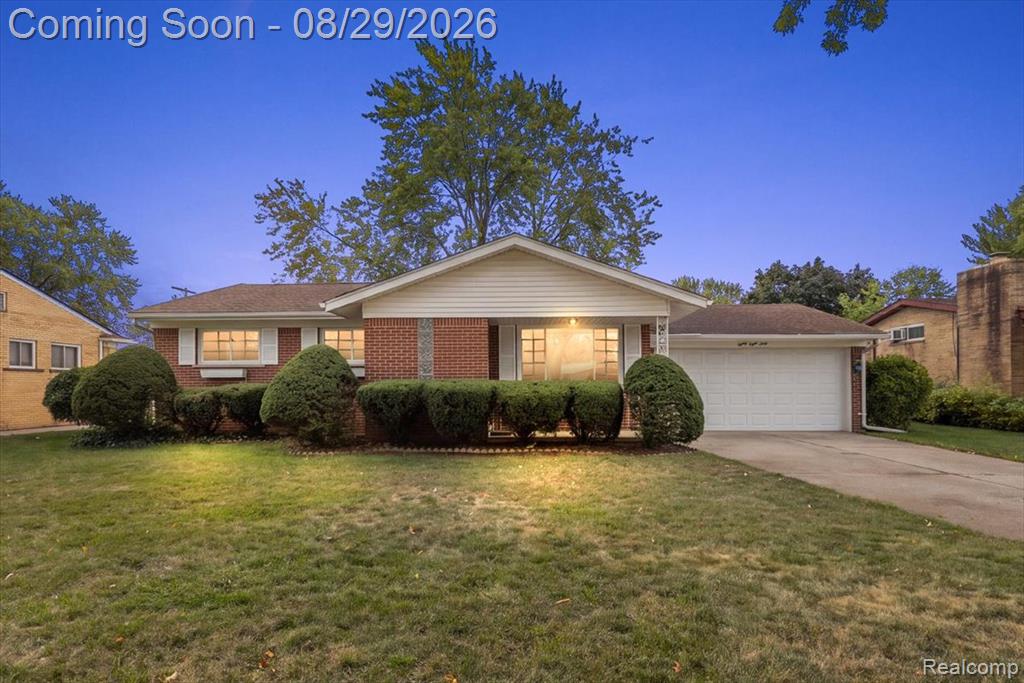 8860 Kidley Drive, Sterling Heights, MI 48314