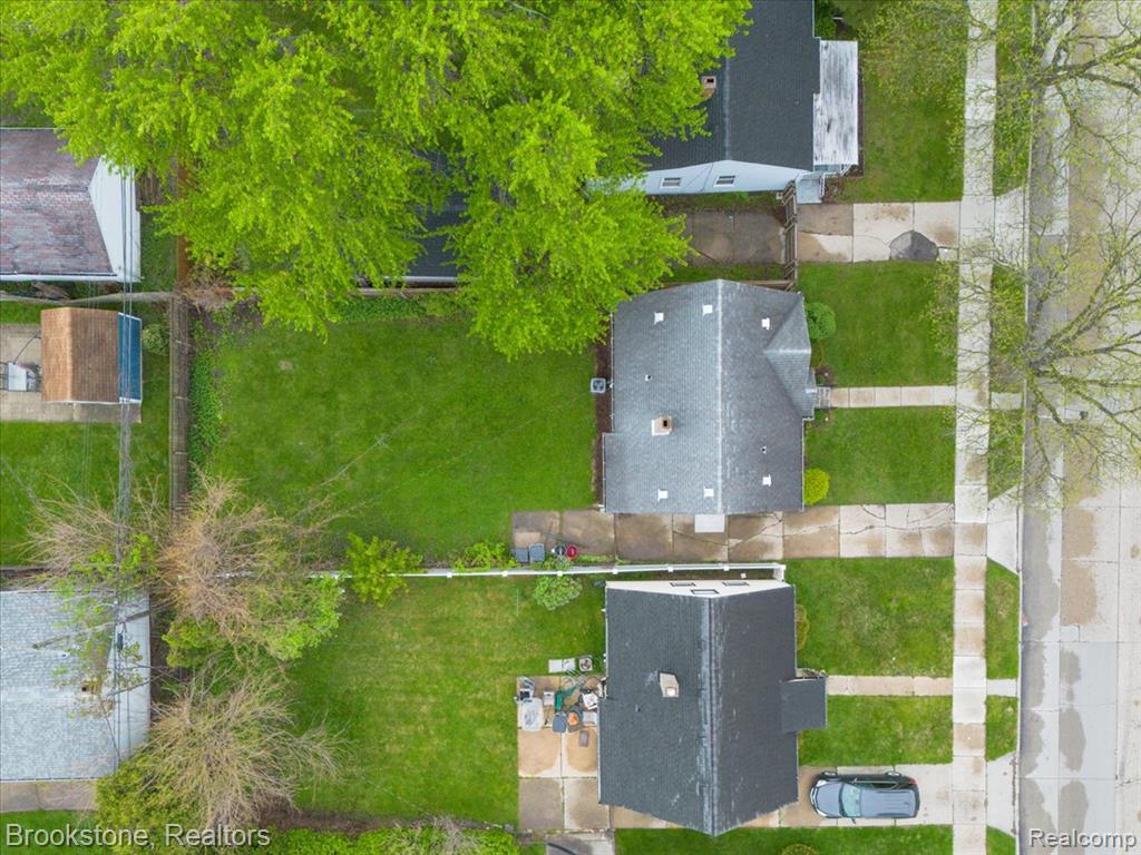 924 E Otis Avenue, Hazel Park, MI 48030 — Photo 40