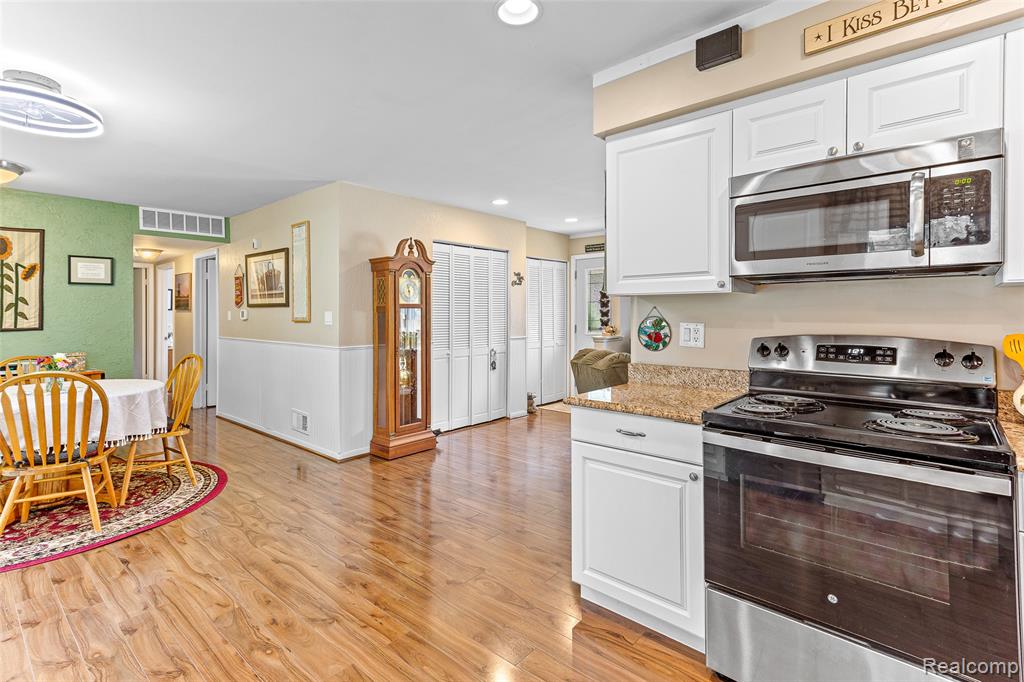 40610 Rock Hill Street, Novi, MI — Photo 13