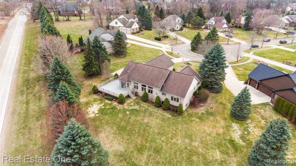 9305 Rotondo Drive, Howell, MI 48855 — Photo 2