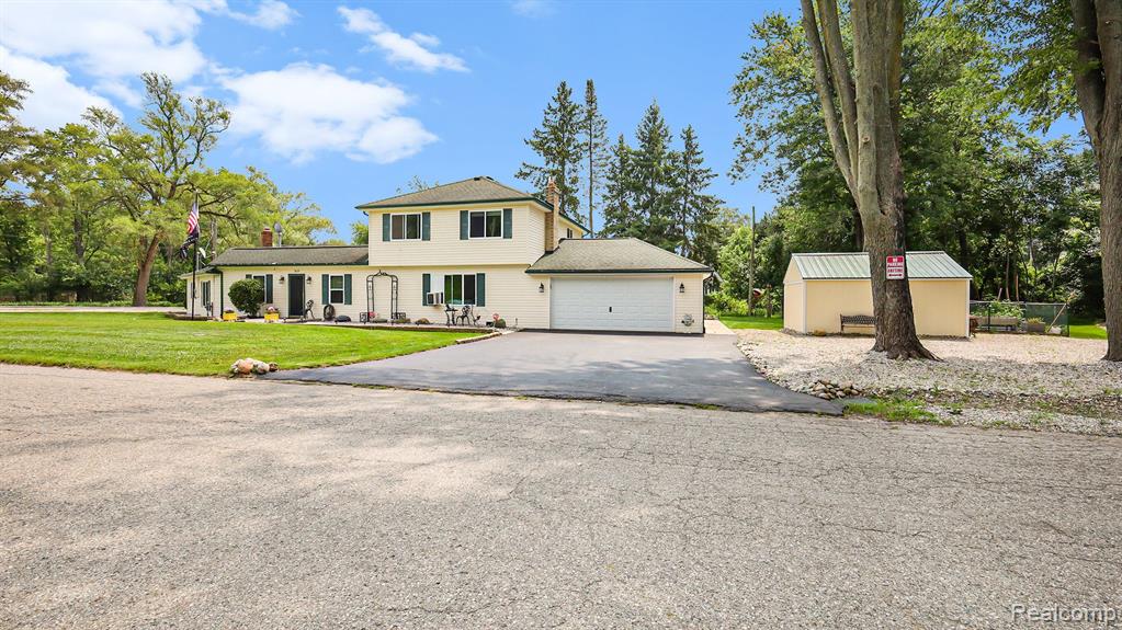 8635 N ESTON Road, Clarkston, MI 48348 — Photo 3